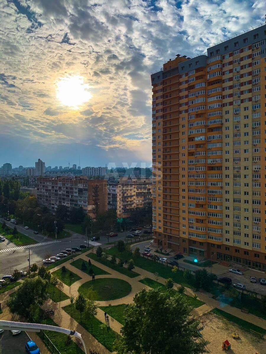2k apartment vul. Kondratjuka Jurija 17