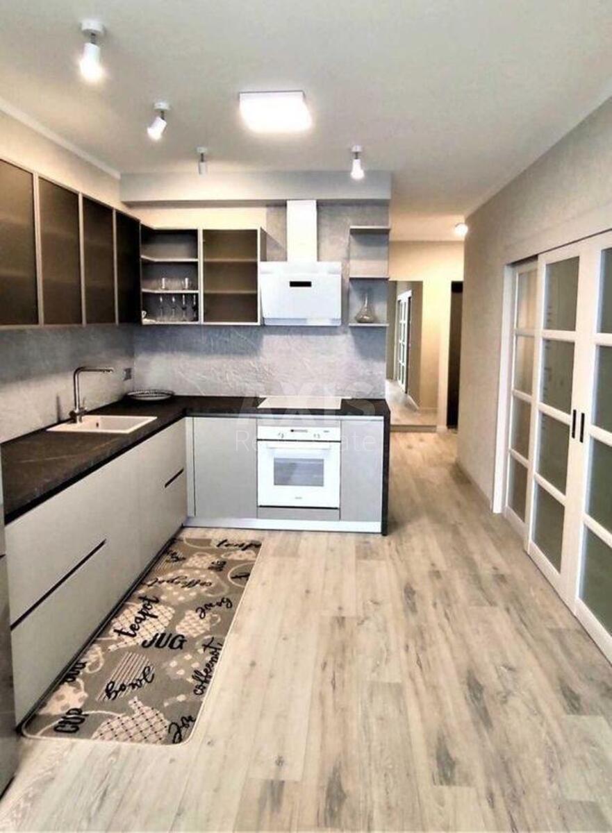 1k apartment vul. Mykil's'ko-Slobids'ka 8