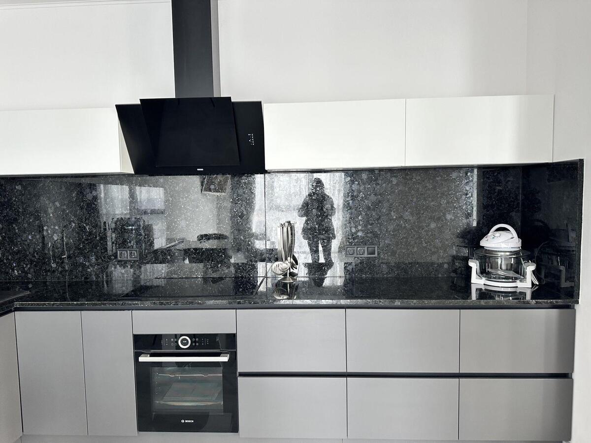 2k apartment vul. Dragomyrova Myhajla 4Б12