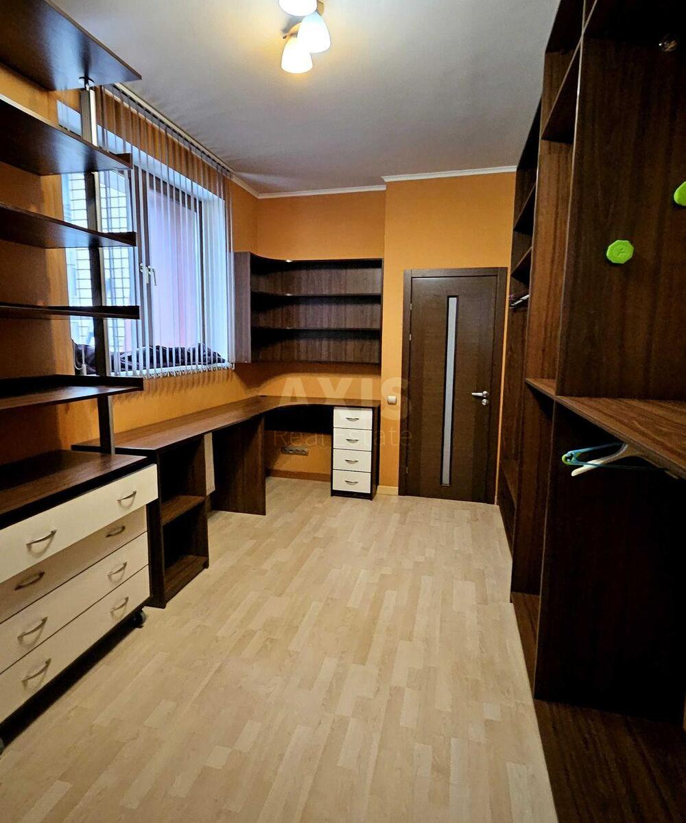 3k apartment vul. Jevgena Konoval'cja 32Б6