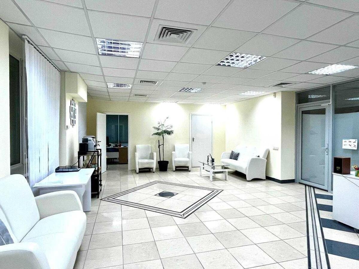 Office bul. Druzhby Narodiv 38, 103m25