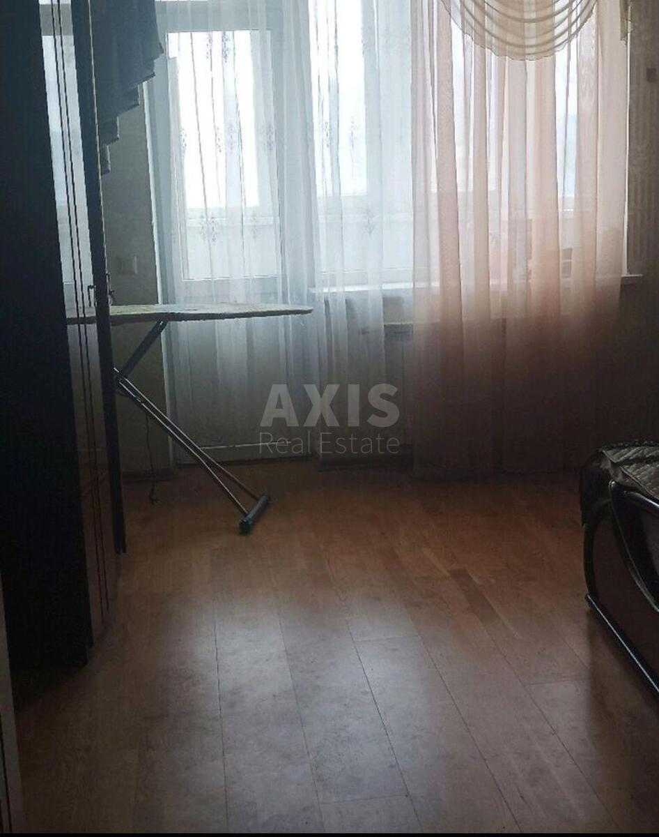 4k apartment nab. Dniprovs'ka 236