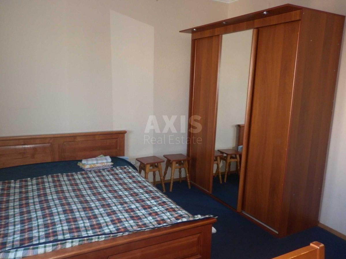 3k apartment vul. Nyzhn'okljuchova 14