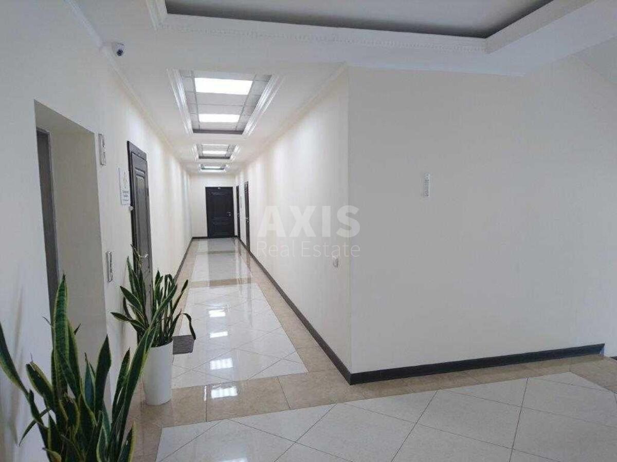 Office vul. Glybochyc'ka 40, 71m24