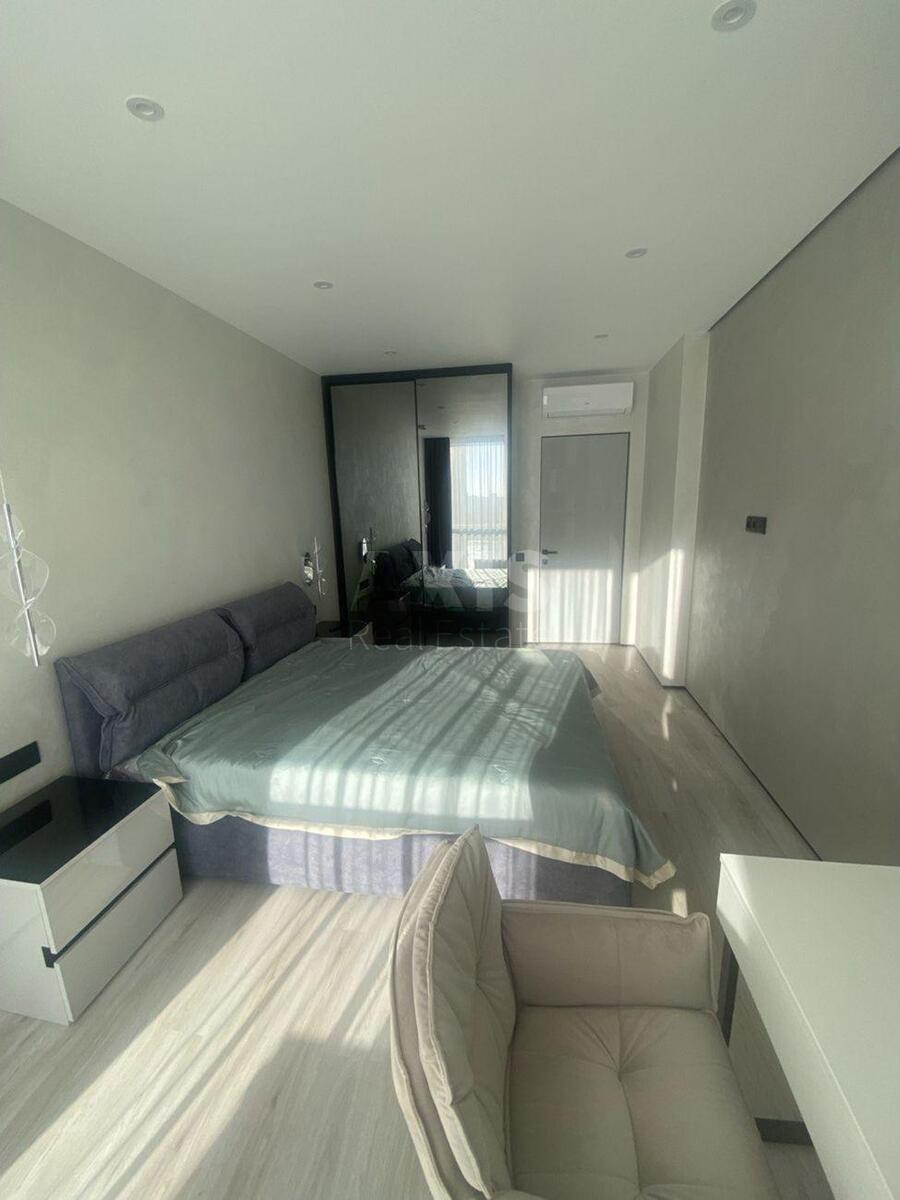 3k apartment nab. Dniprovs'ka 15634554
