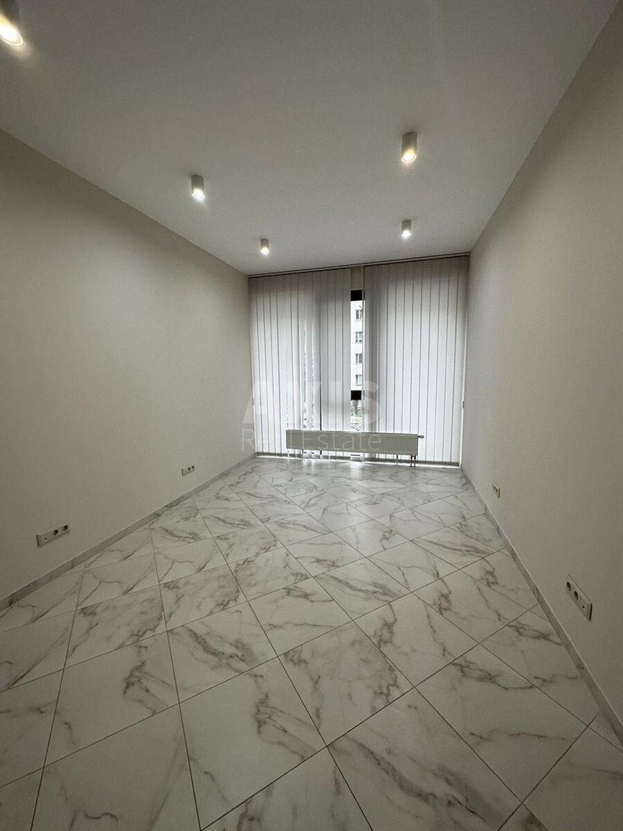 Office vul. Barbjusa Anri 28А, 100m23
