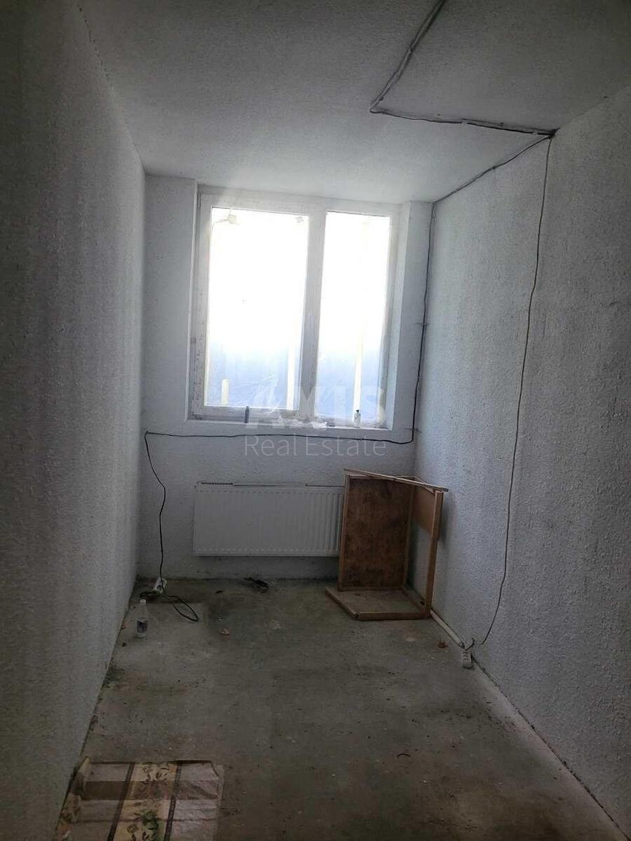 Trade object vul. Andrjushhenka Grygorija 6Г, 72m20