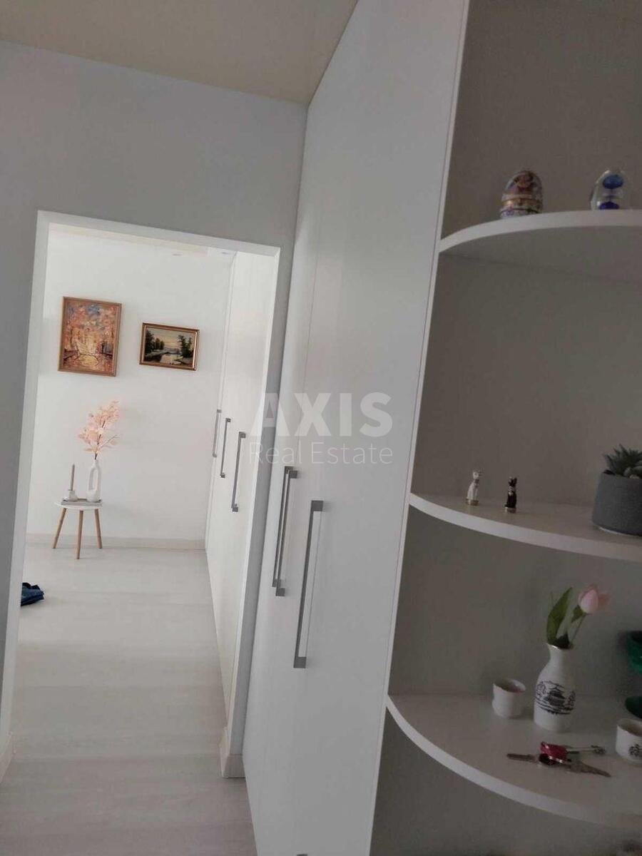 1k apartment vul. Urlivs'ka 207