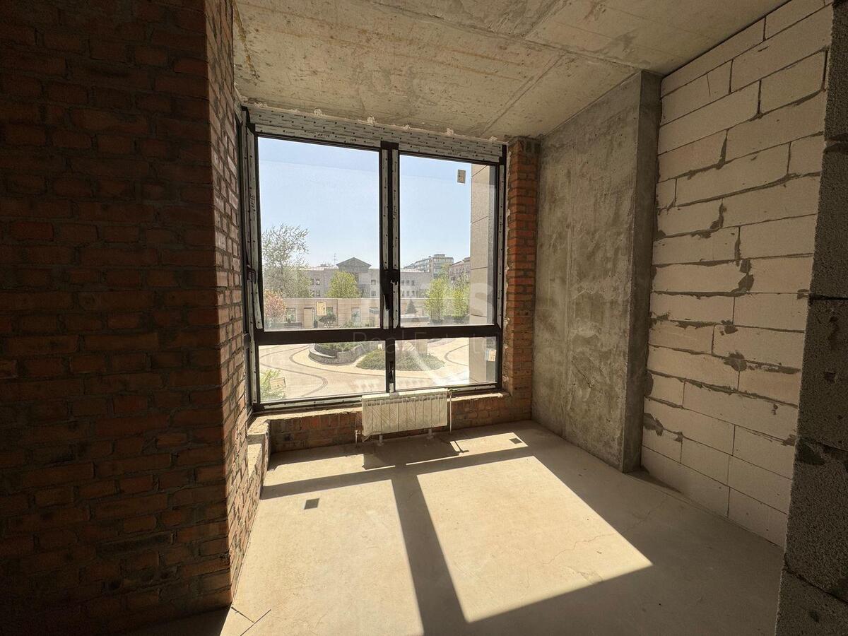 Office pr-t Peremogy 42А, 311m27