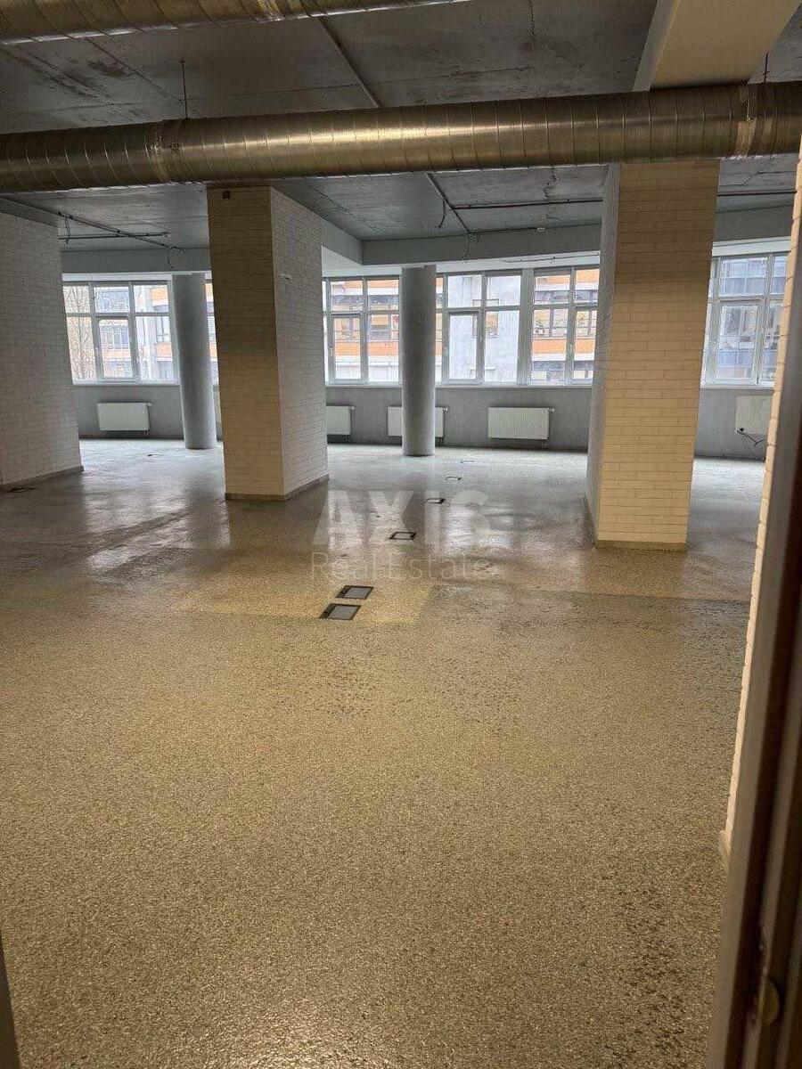 Office vul. Jevgena Konoval'cja 32Б, 700m20