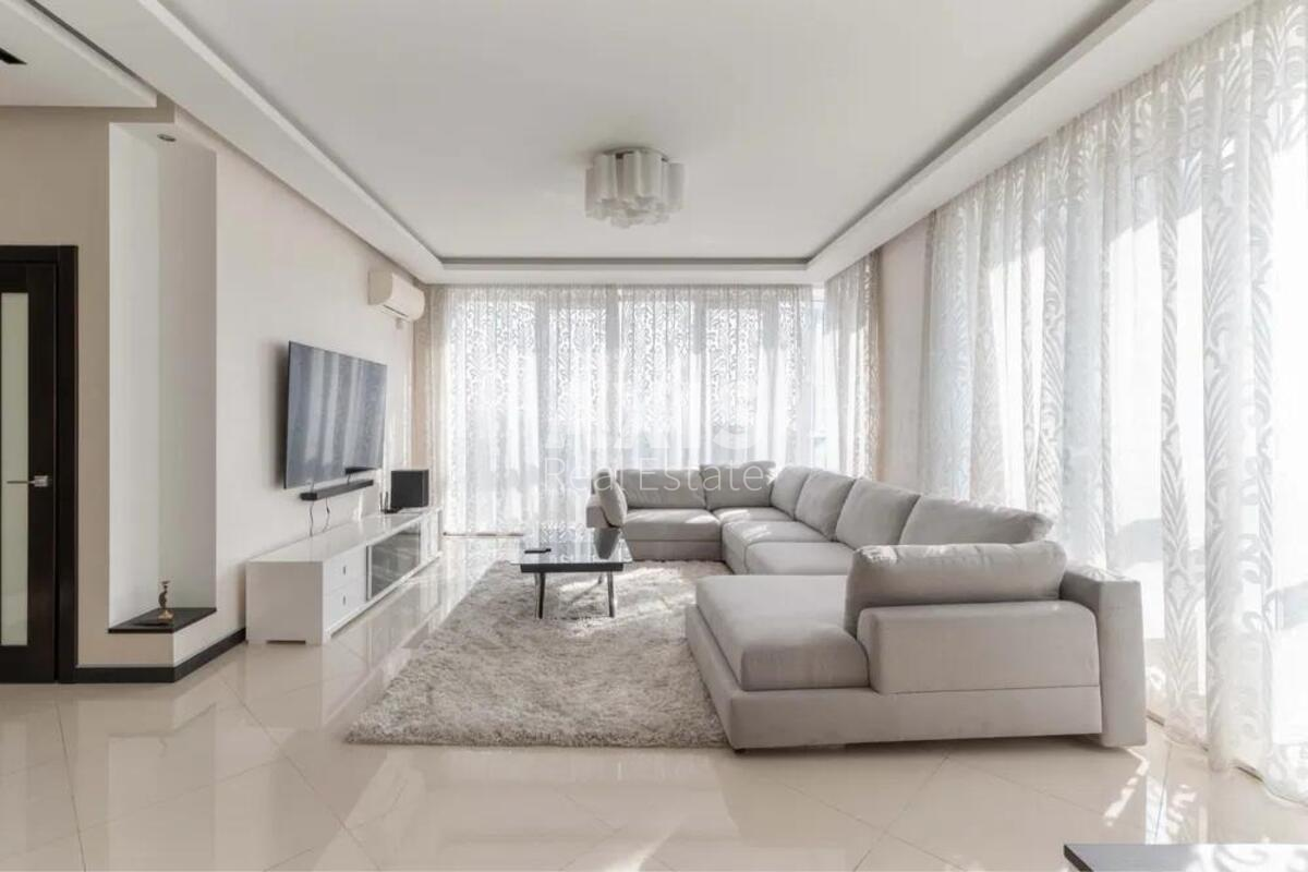 4k apartment vul. Dragomyrova Myhajla 1815
