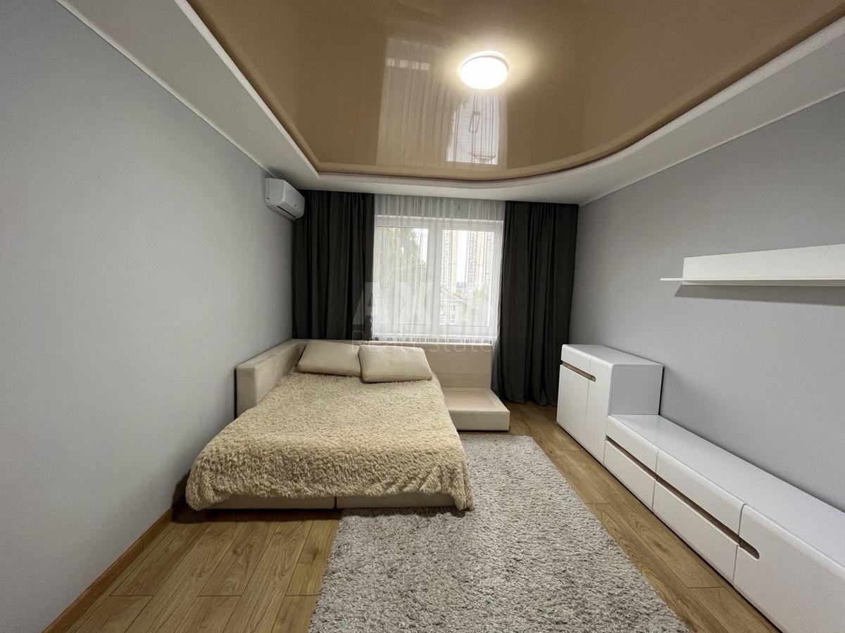 1k apartment vul. Garmatna 31А8