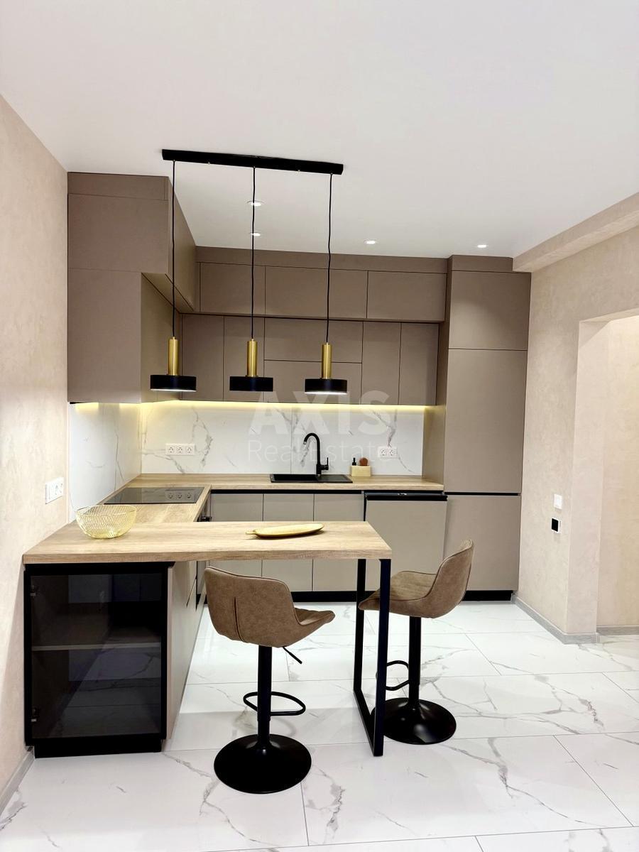 2k apartment vul. Myhajla Maksymovycha 2462720