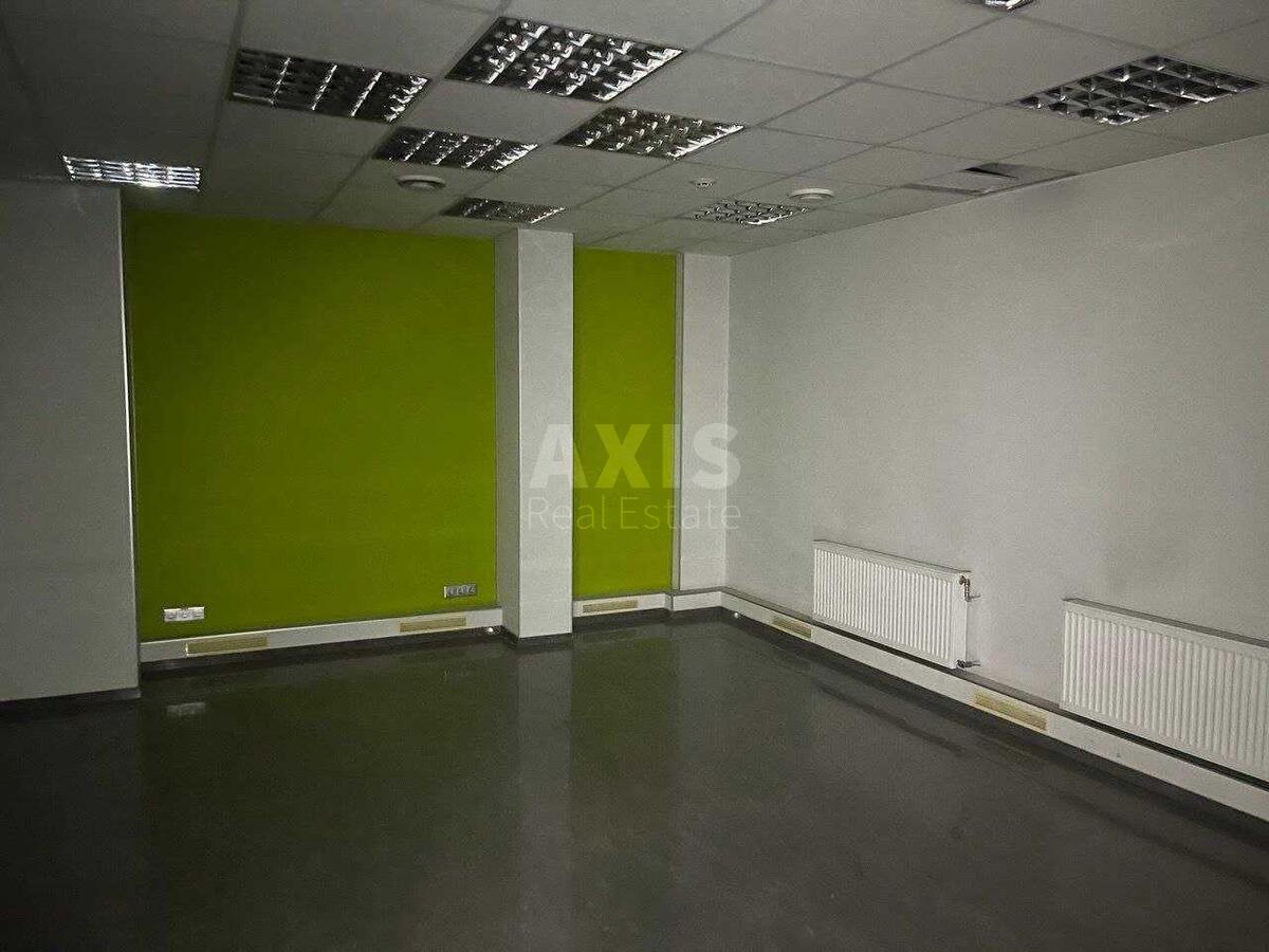 Office vul. Pochajnyns'ka 38, 1630m2588105