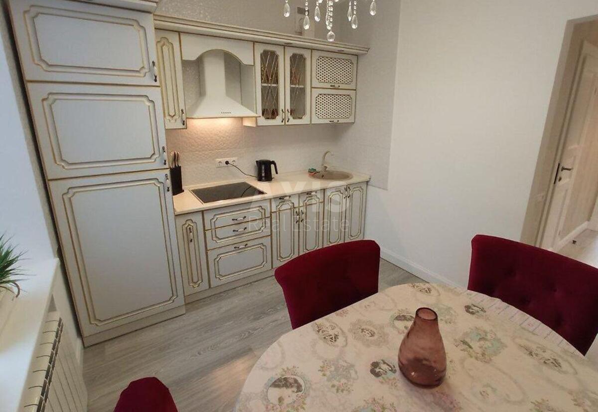 2k apartment rajon Prorizna vul., Svjatoshyns'kyj 60