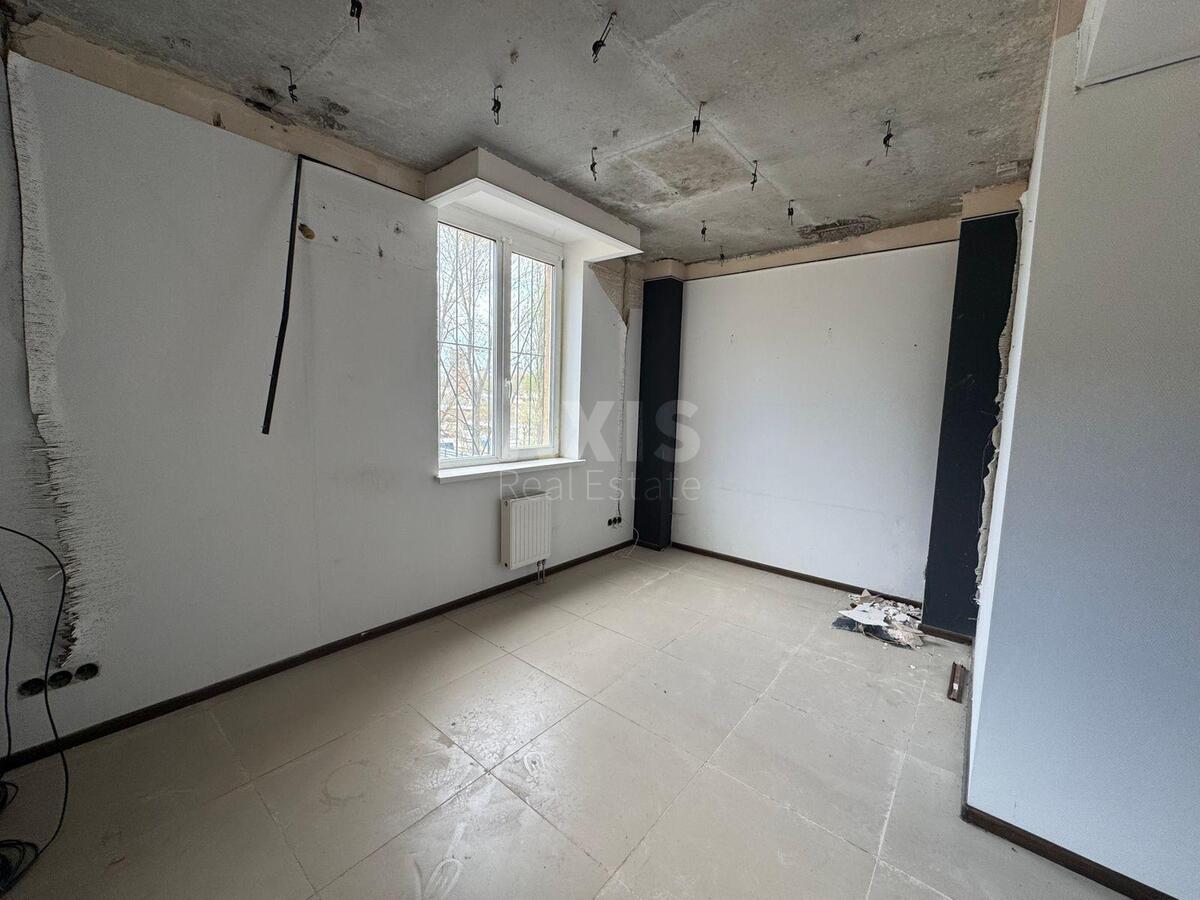 Trade object vul. Saperno-Slobids'ka 22, 1500m28