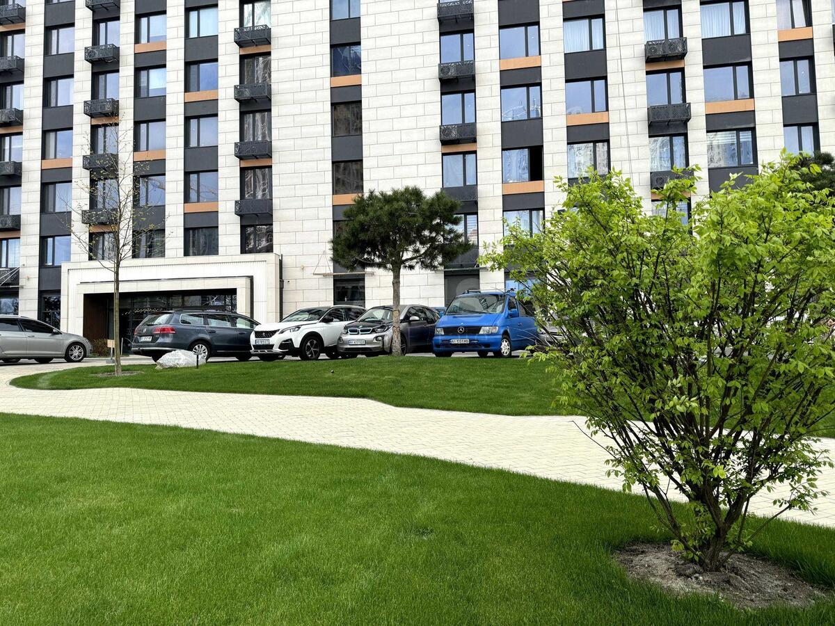 2k apartment vul. Zabolotnogo Akademika 1