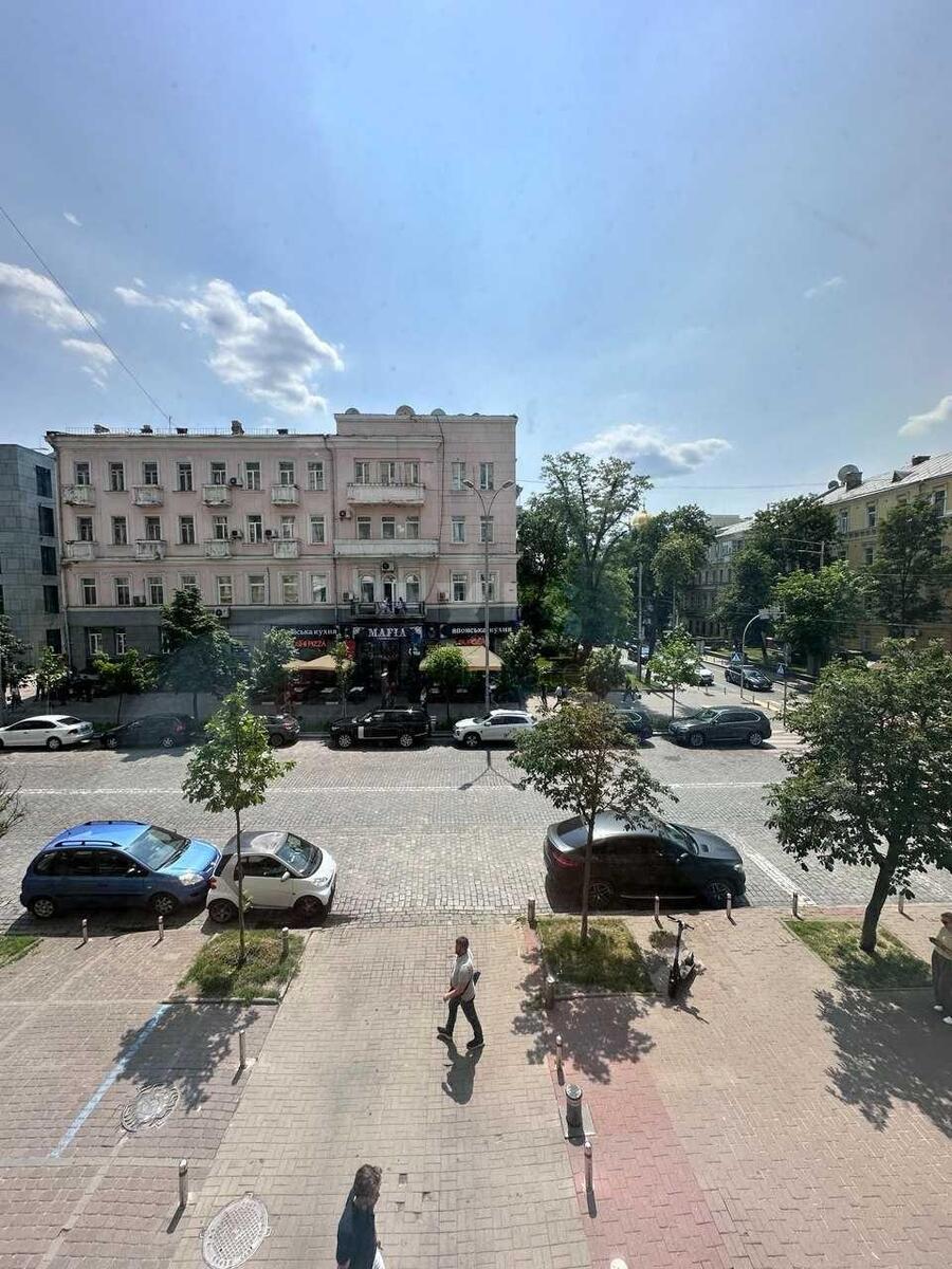 Офис ул. Хмельницкого Богдана 32, 42м29