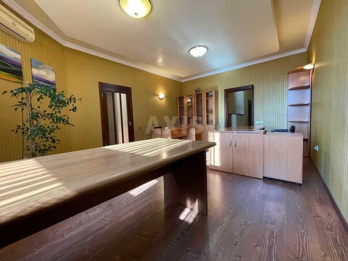 Офис ул. Руставели Шота 44, 180м25981416