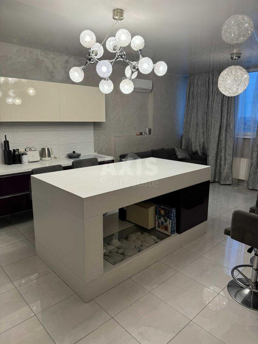 1k apartment vul. Saperno-Slobids'ka 240