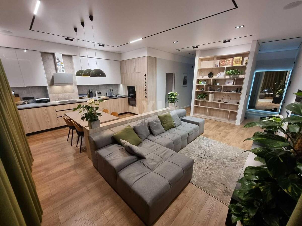 4k apartment vul. Nagirna 18/16