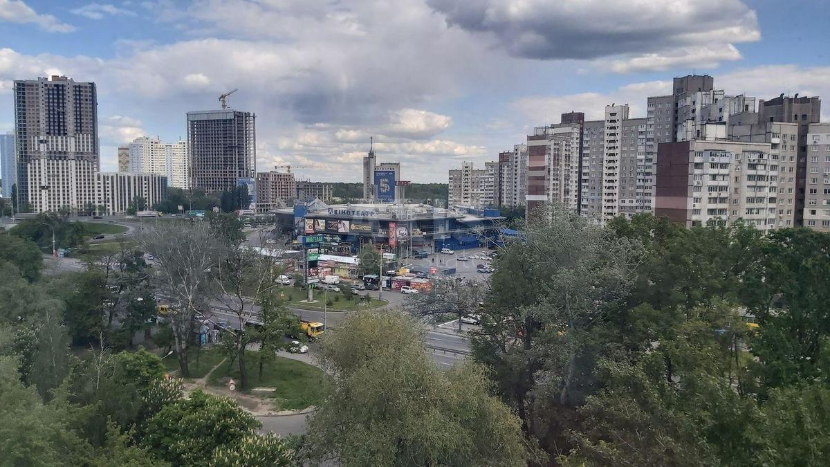 1k apartment pr-t Glushkova Akademika 183