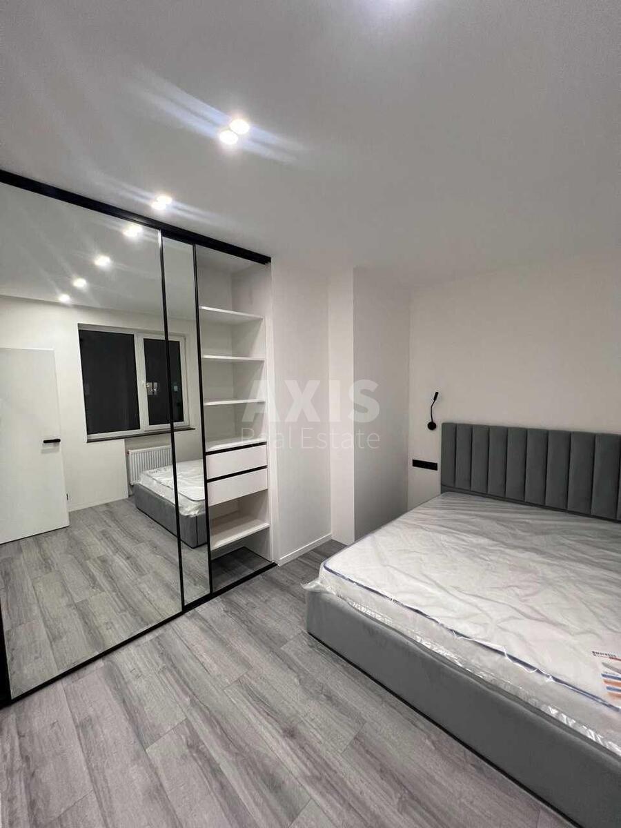 3k apartment vul. Kustanajs'ka 135