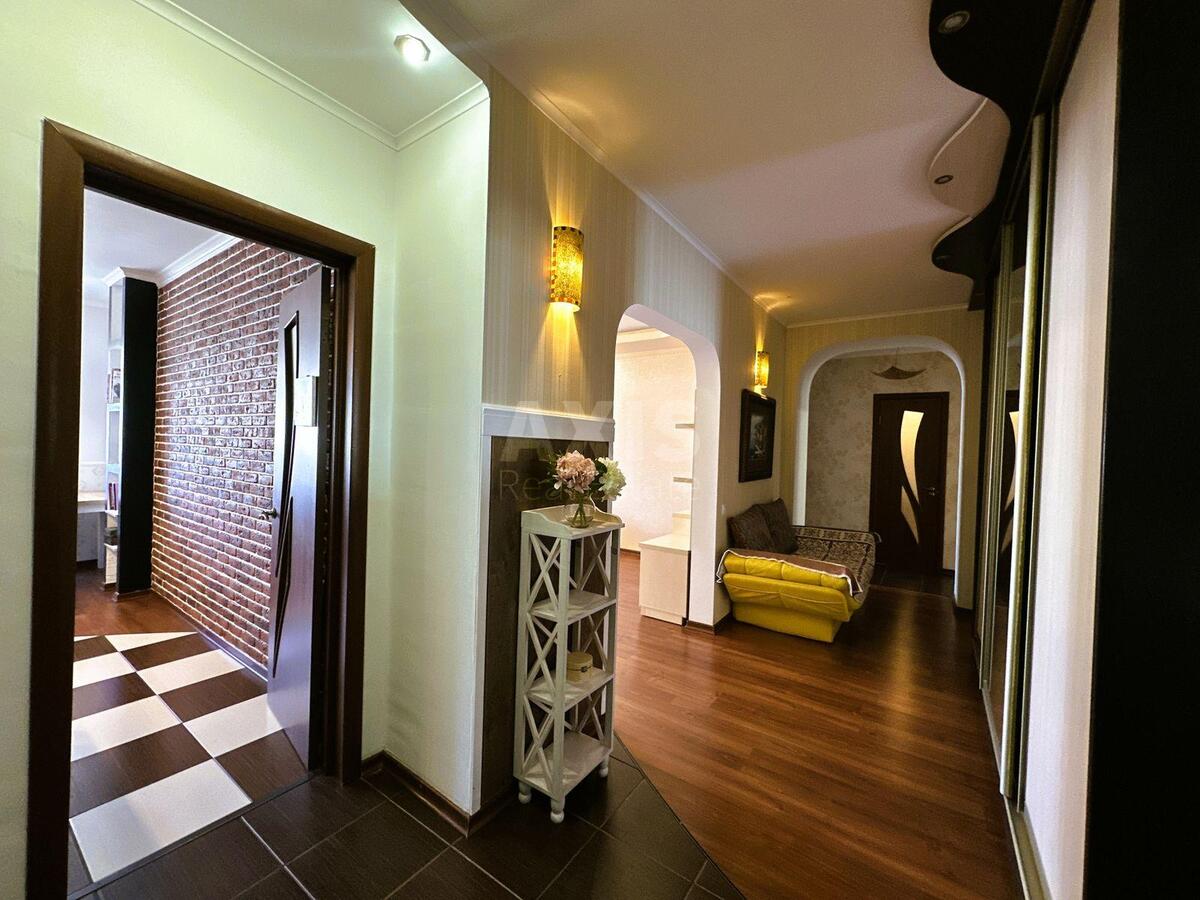 3k apartment vul. Yulia Zdanovska 46/1578417
