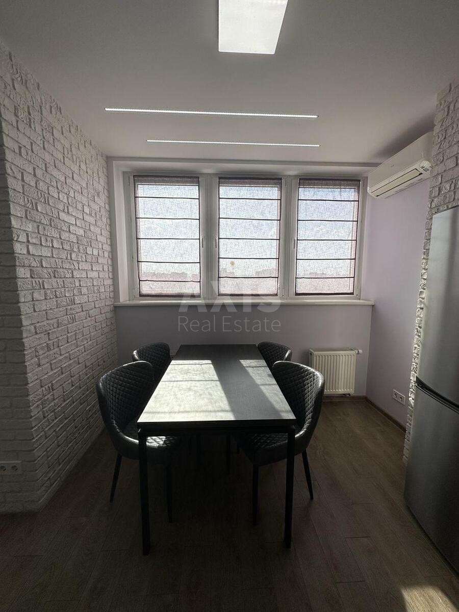 1k apartment vul. Dragomanova 2Б0
