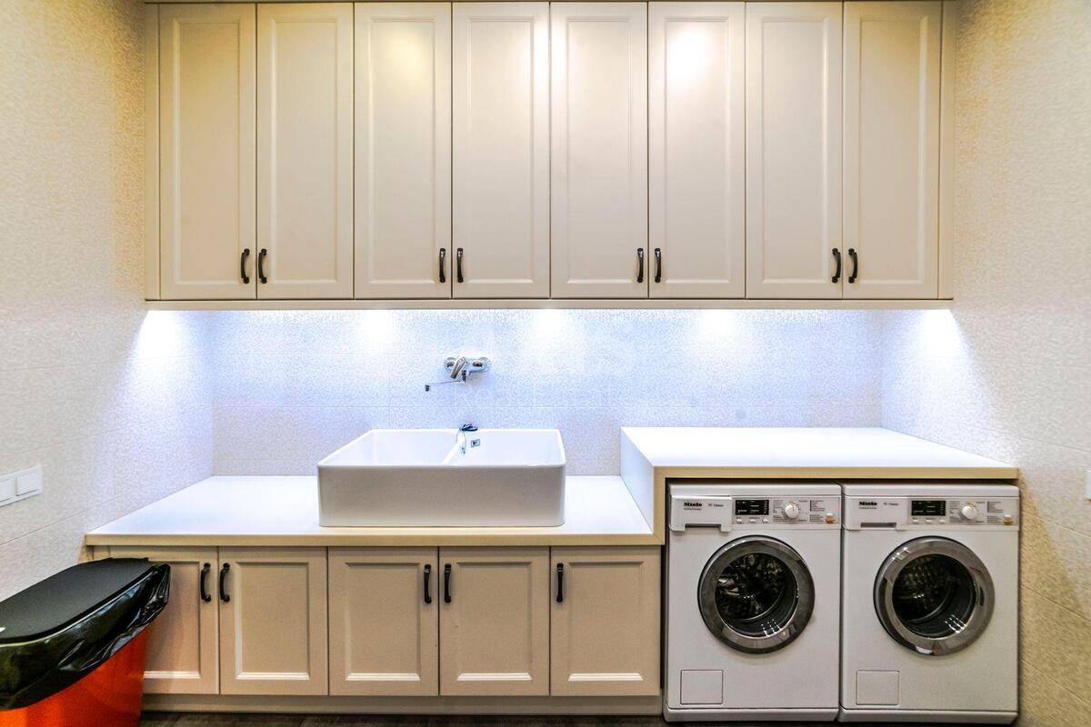 6k apartment vul. Dragomyrova Myhajla 16Б8