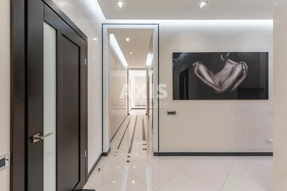 4k apartment vul. Dragomyrova Myhajla 1812