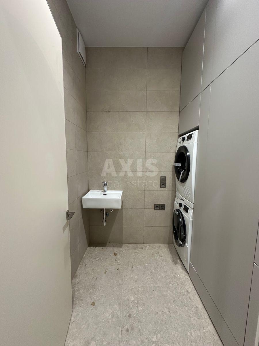 4k apartment vul. Antonovycha 118/19580217