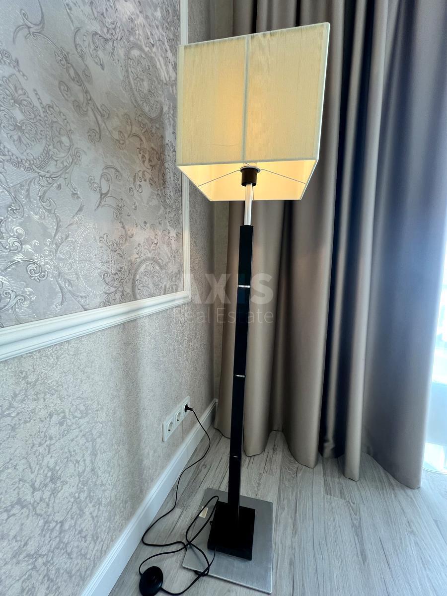 1k apartment vul. Bul'varno-Kudrjavs'ka 15А594226