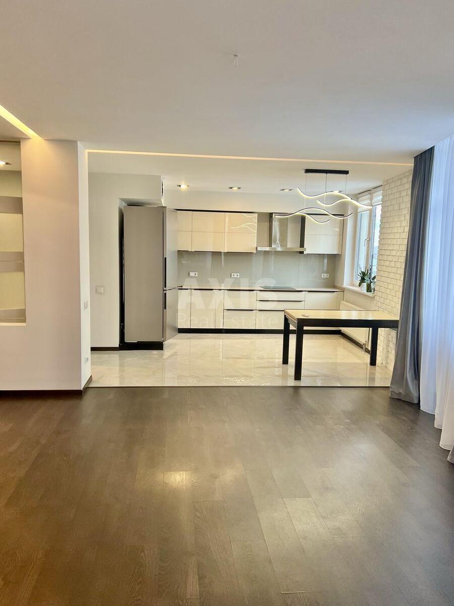 3k apartment vul. Yulia Zdanovska 71Г17