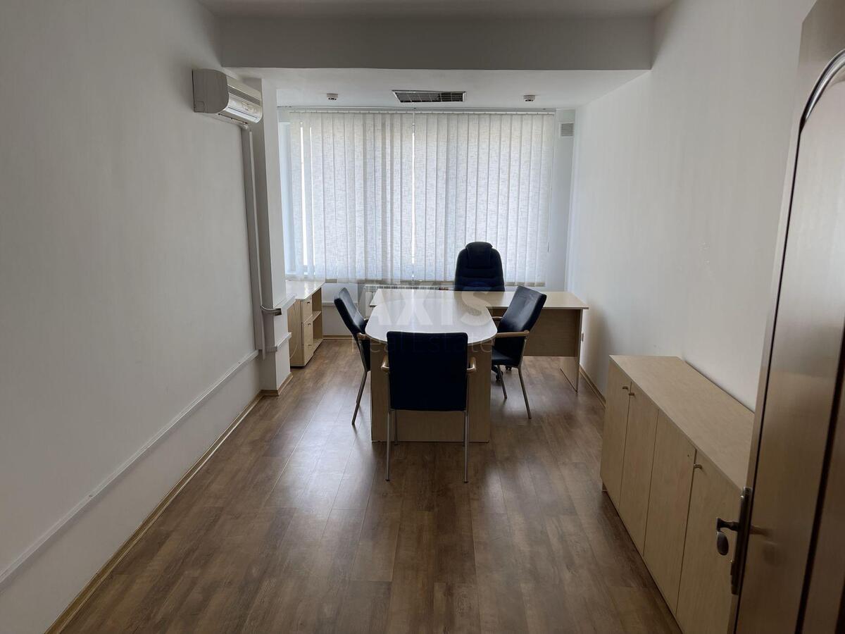 Office vul. Horyva 1А, 117m24