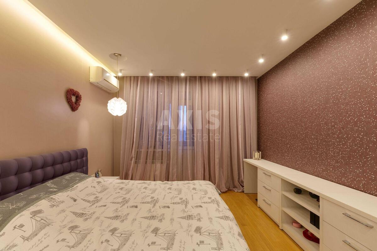2к квартира ул. Борщаговская 152А5