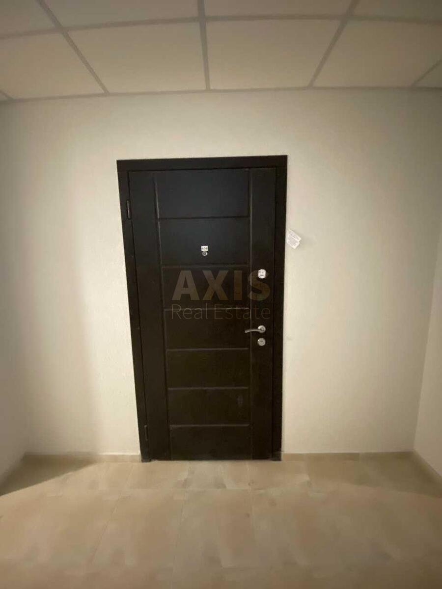 2k apartment vul. Myhajla Maksymovycha 243