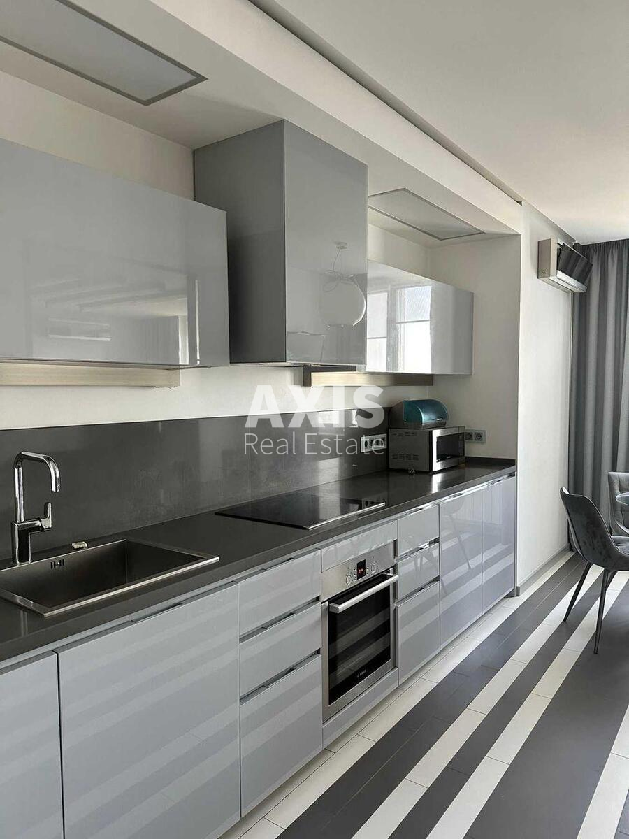 3k apartment vul. Knjazhyj Zaton 210