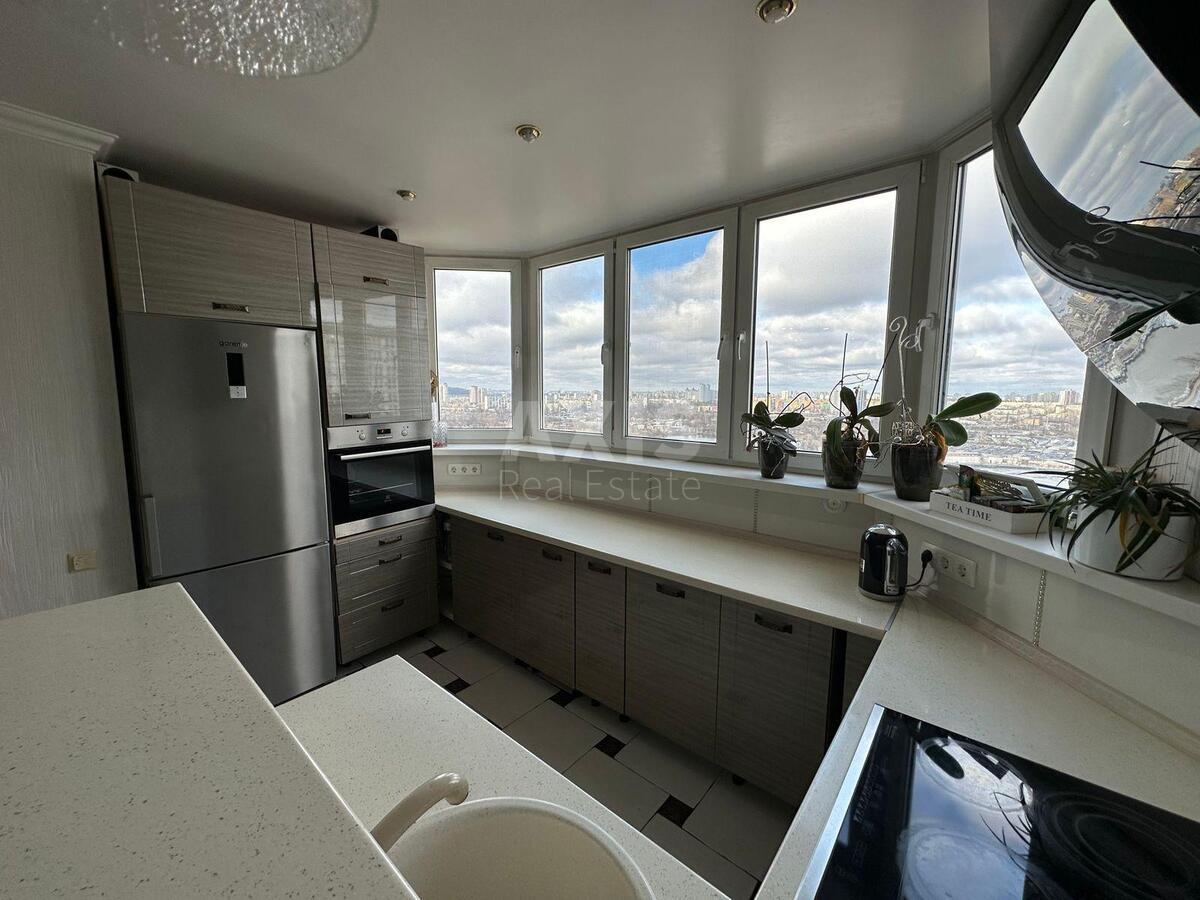 2k apartment vul. Zarichna 1