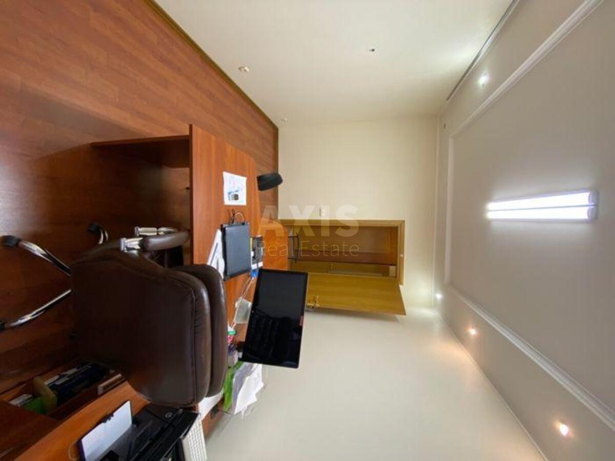 Office vul. Gonchara Olesja 26/28, 90m23
