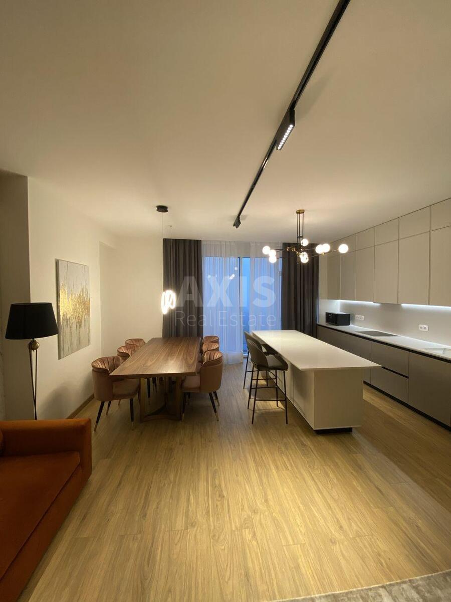 5k apartment vul. Buslivs'ka 1213