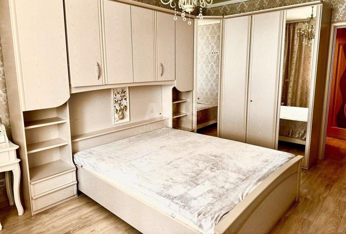 2k apartment vul. Yulia Zdanovska 46/11