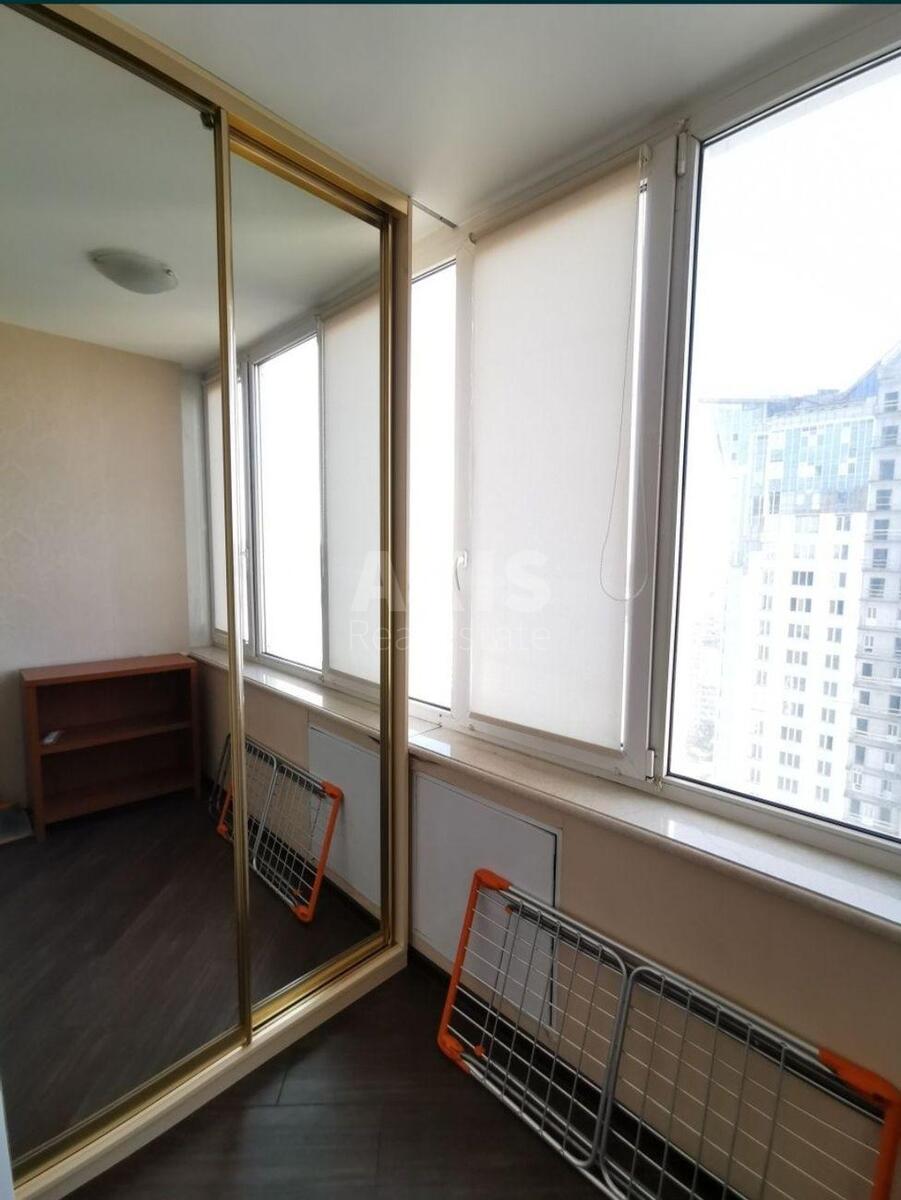 1k apartment nab. Dniprovs'ka 1611767