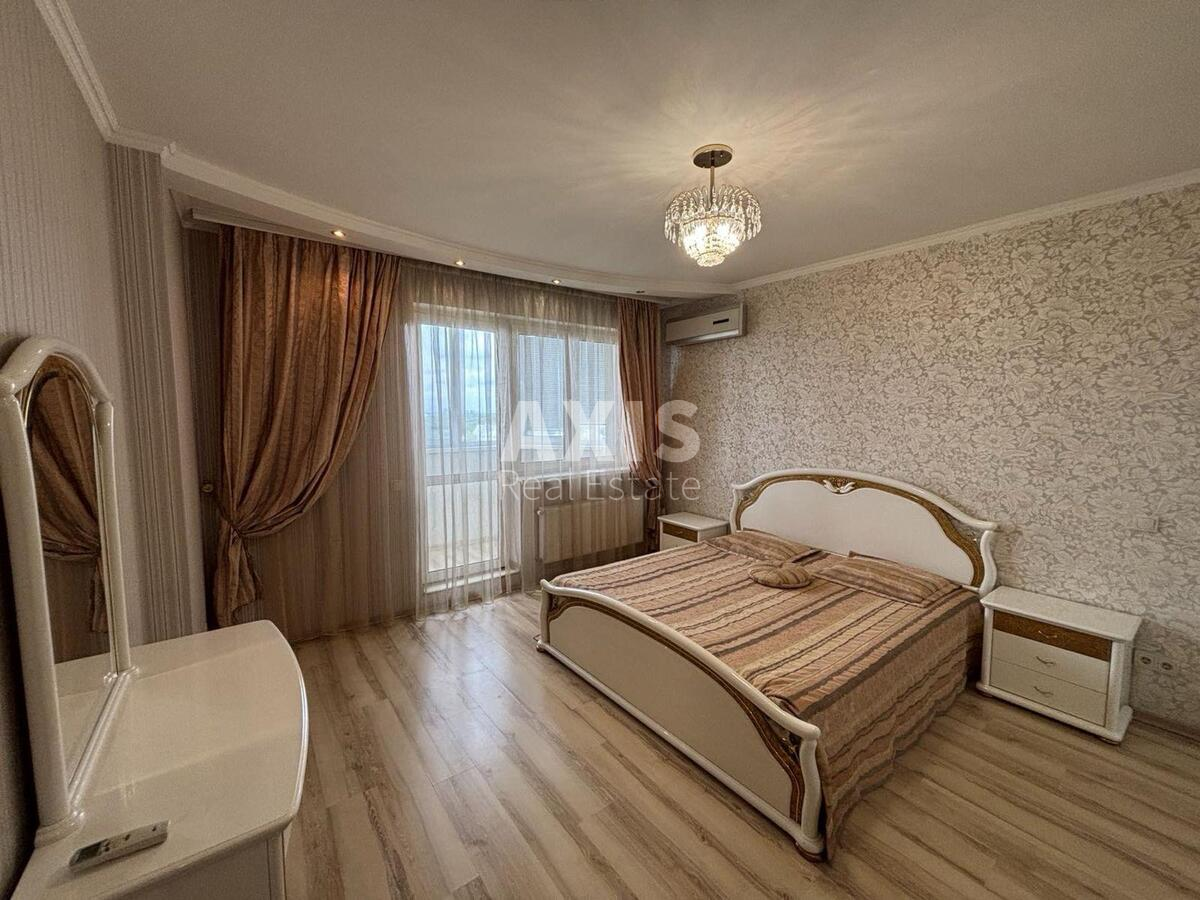2k apartment vul. Geroi'v Oborony 10А548444