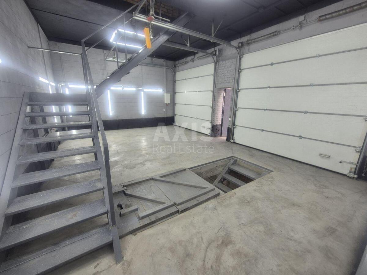 Service object dor. Velyka Kil'ceva 4, 280m2625162