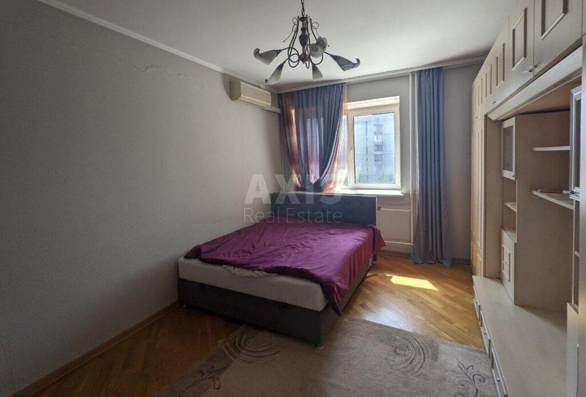 4k apartment bul. Verhovnoi' Rady 21А7