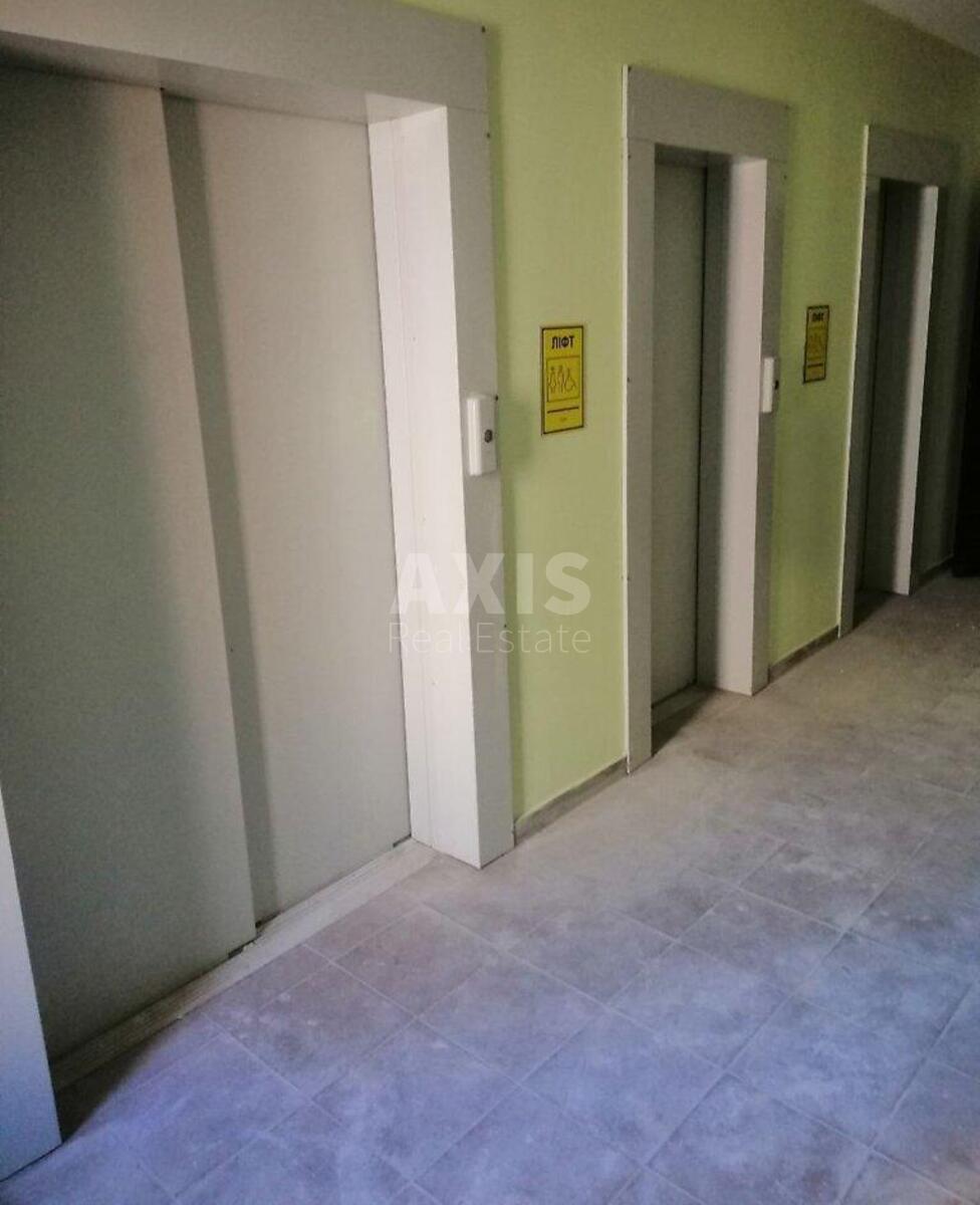1k apartment vul. Myloslavs'ka 182