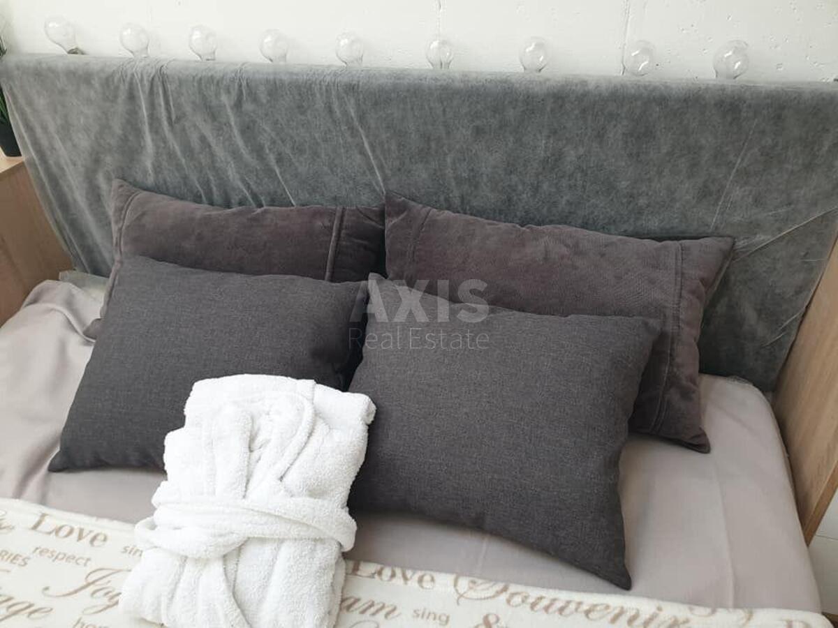 5k apartment pr-t Sobornosti 17573894