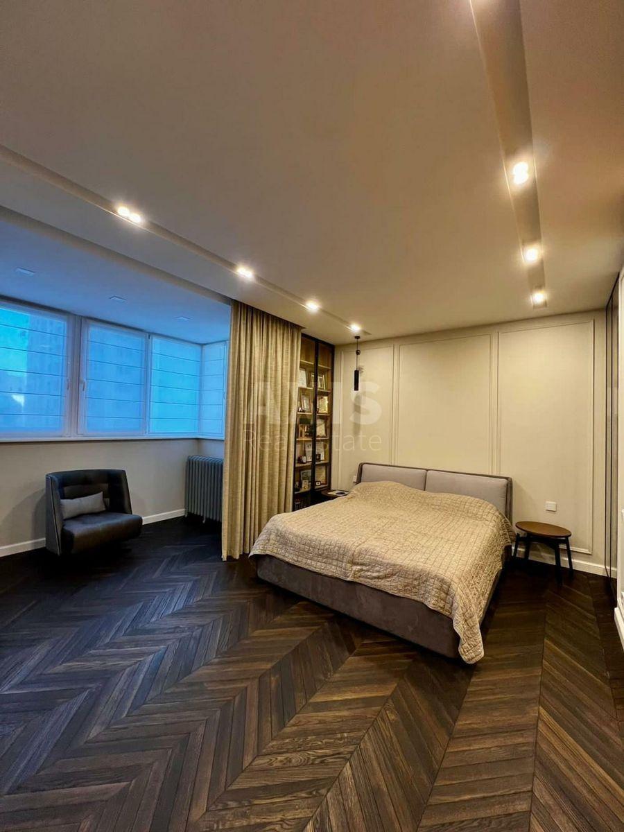 3k apartment vul. Dragomyrova Myhajla 145