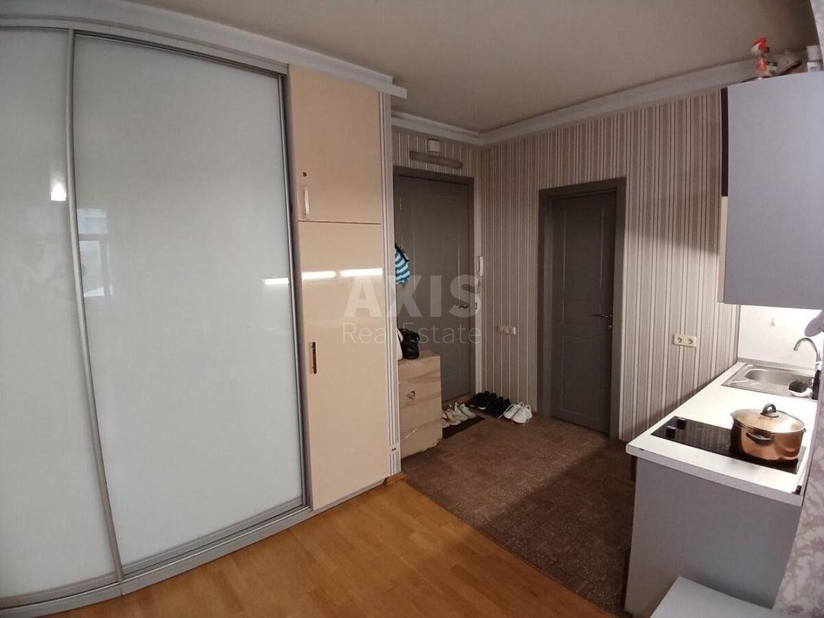 1k apartment vul. Mezhygirs'ka 566
